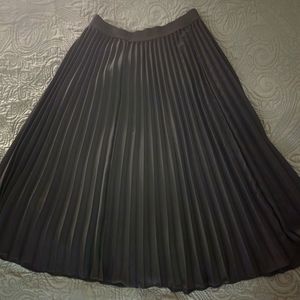 Black Pleated Midi Skirt